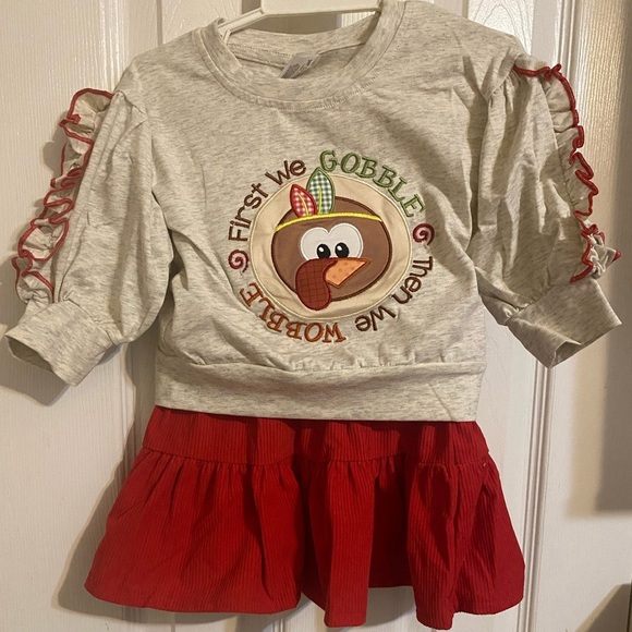 New‎ Thanksgiving Outfit - Picture 1 of 10